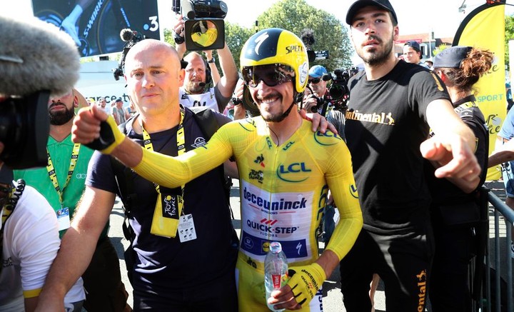 Líder Alaphilippe víťazom individuálnej časovky. Zvýšil náskok pred Thomasom